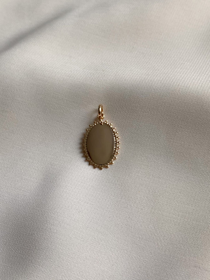 médaillon femme qualité julide bijoux plaqué or idée cadeau