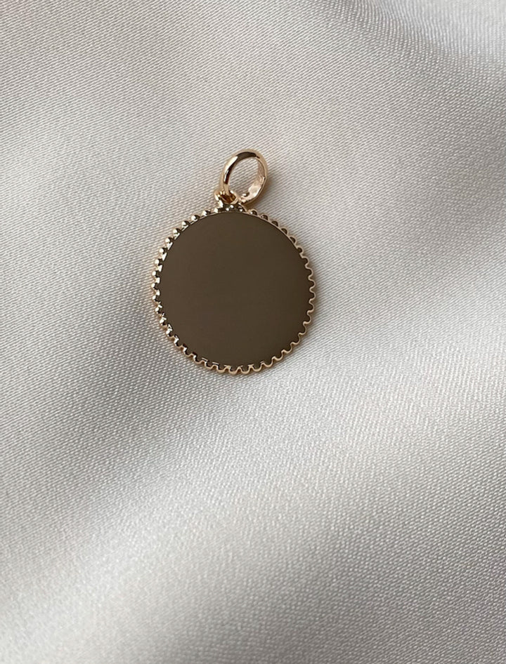 médaillon femme qualité julide bijoux plaqué or idée cadeau